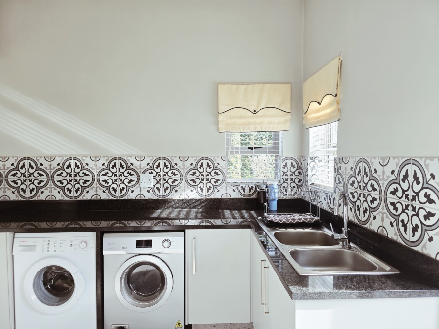 3 Bedroom Property for Sale in Blue Mountain Village Western Cape